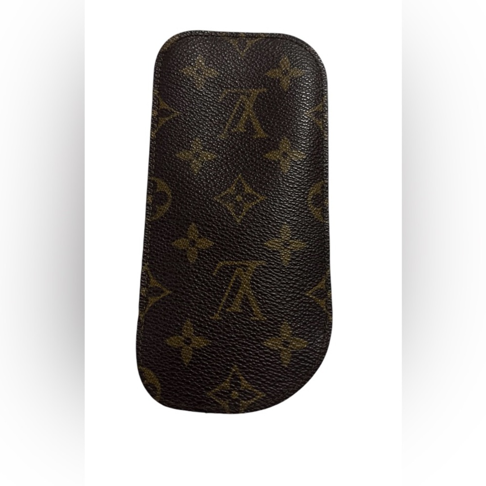 Louis Vuitton Eyeglass Case - Picture 3 of 6
